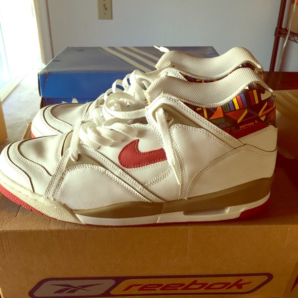 Nike Other - Nike air bound air flight sz 12